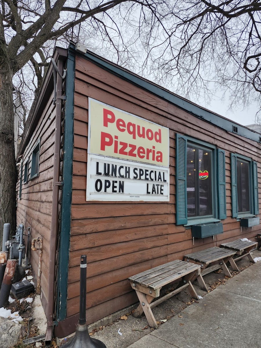 Pequod's Pizza